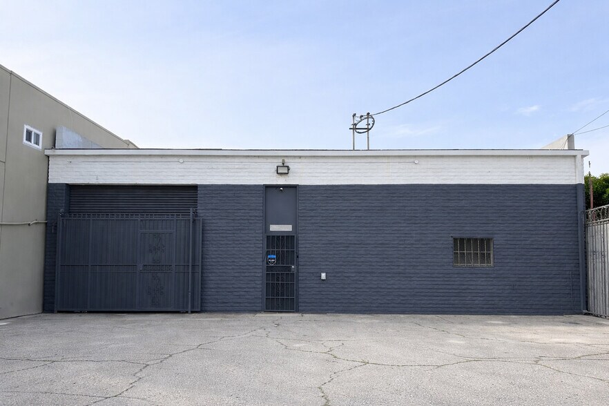 Primary Photo Of 2807 S Olive St, Los Angeles Warehouse For Sale