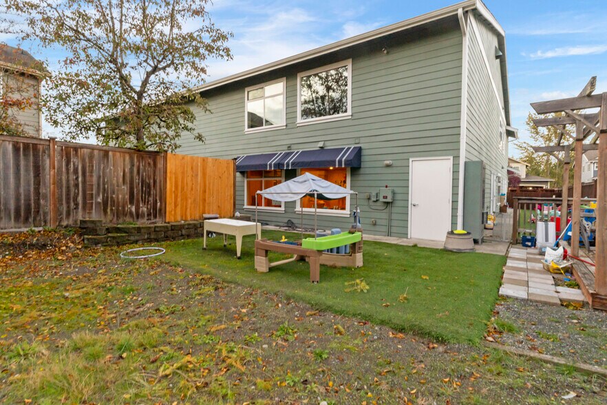 More Photos Of 20503 193rd Ave E, Orting Daycare Center For Sale