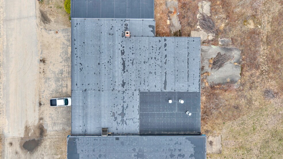 More Photos Of 38 Rainbow Ln, Sanford Warehouse For Sale