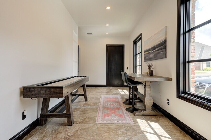 More Photos Of 2917 NW 156th St, Edmond Office Residential For Sale