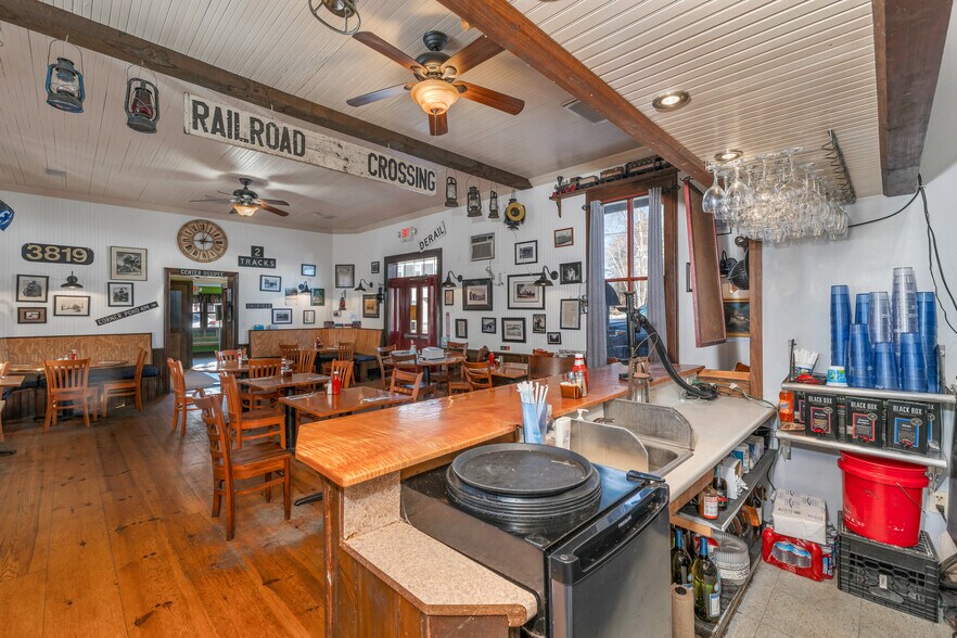 More Photos Of 79 Main St, Center Ossipee Restaurant For Sale