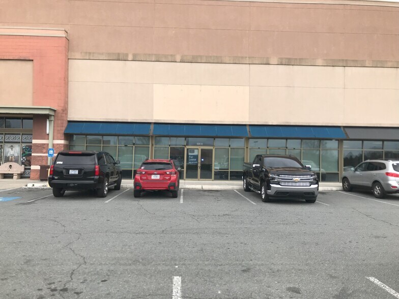 More Photos Of 145 Holt Garrison Pky, Danville Unknown For Lease