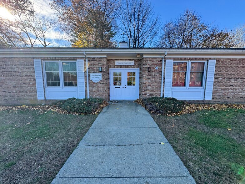 More Photos Of 353 Centerville Rd, Warwick Office For Lease