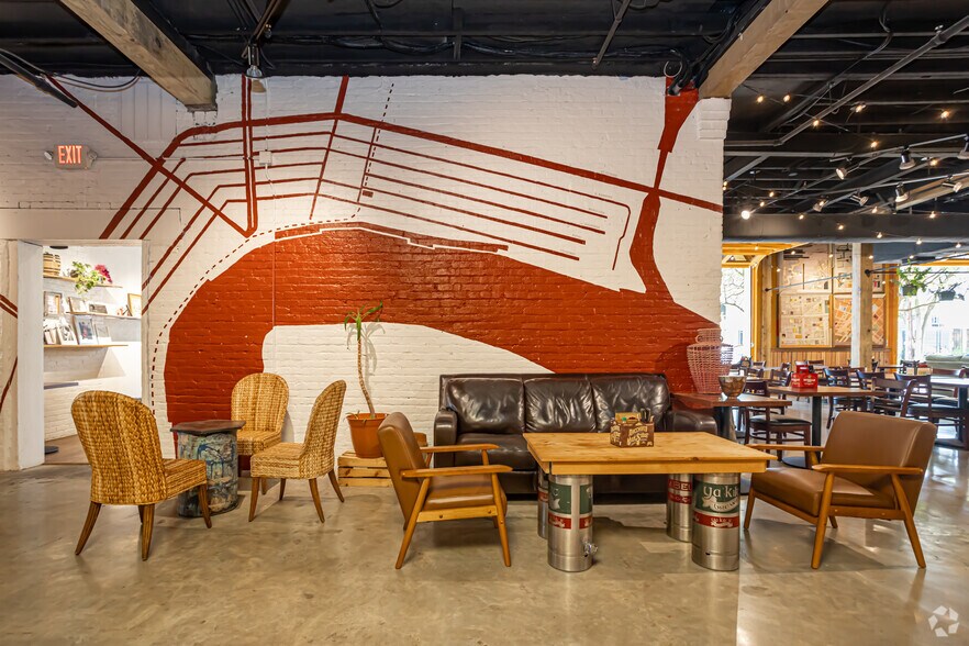 More Photos Of 3000 Royal St, New Orleans Storefront Retail Office For Lease
