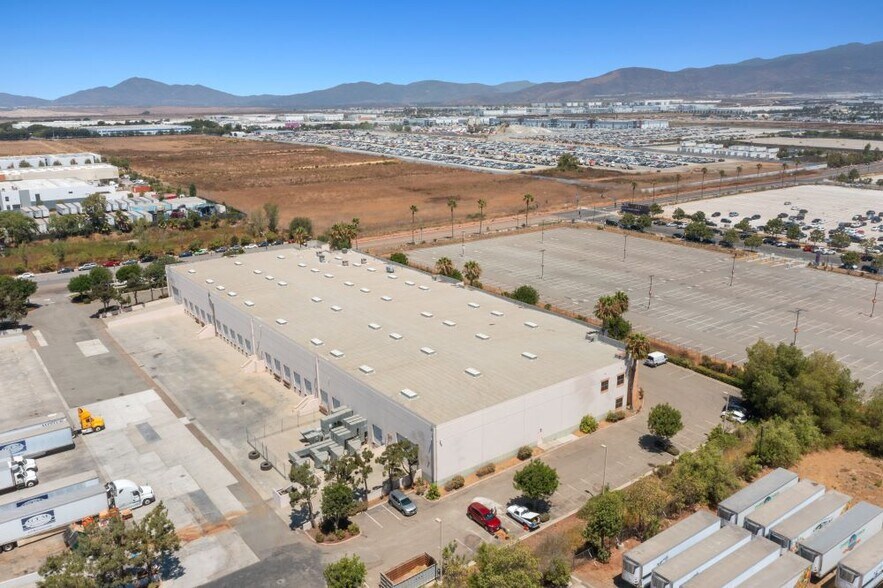 More Photos Of 7685 Siempre Viva Rd, San Diego Warehouse For Sale