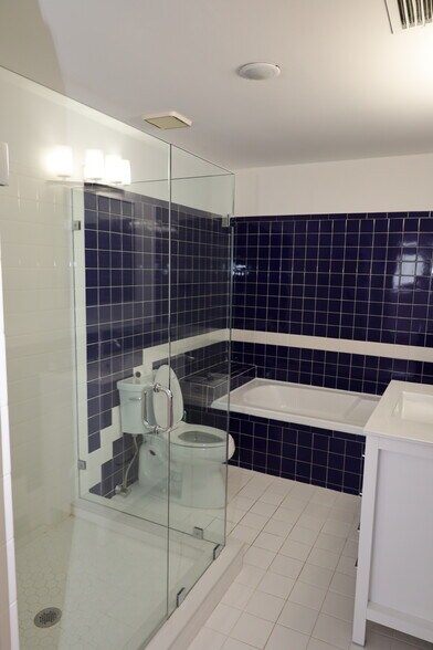 More Photos Of 340 Conniston Rd, West Palm Beach Apartments For Lease