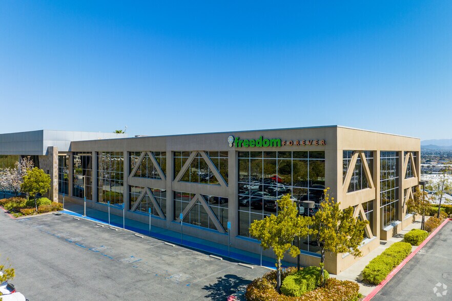 More Photos Of 27368 Via Industria, Temecula Office For Lease