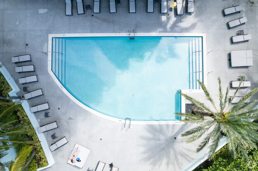 More Photos Of 1900 N Bayshore Dr, Miami Multifamily For Sale