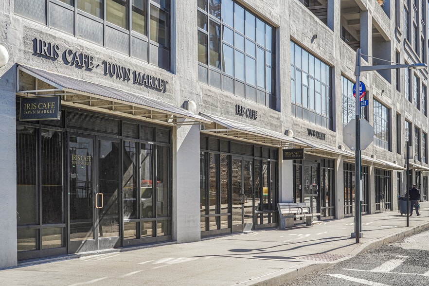 More Photos Of 360 Furman St, Brooklyn Apartments For Lease