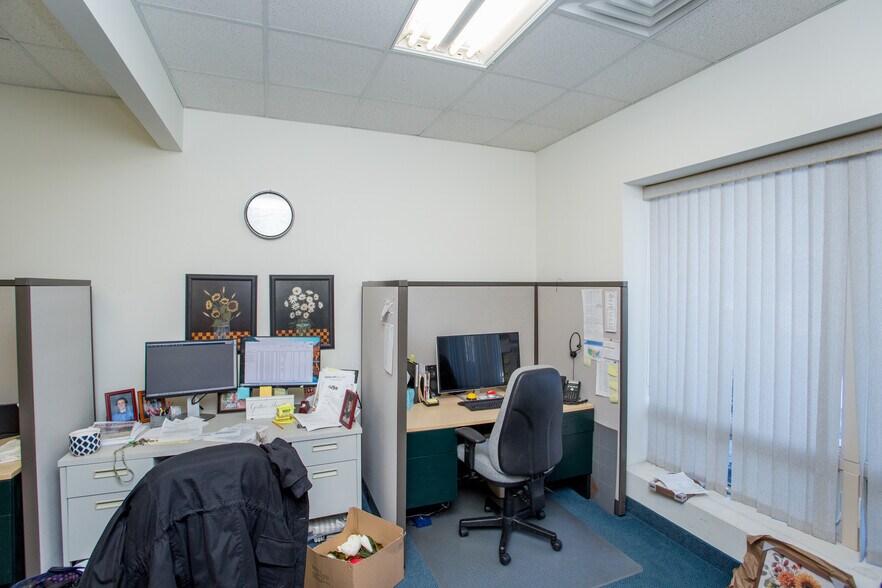 More Photos Of 1806 Deep Run Rd, Pipersville Industrial For Lease