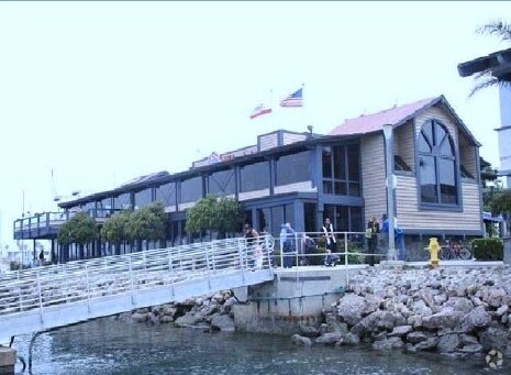 More Photos Of 3950 Bluefin Cir, Oxnard Restaurant For Lease