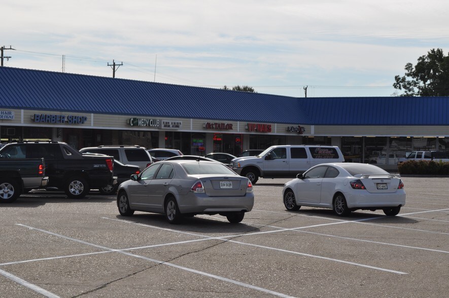 More Photos Of 9600-9720 Warwick Blvd, Newport News Unknown For Lease