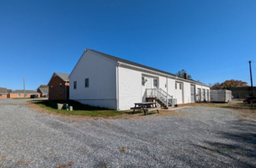 More Photos Of 1071 Turnpike Rd, Bedford Office For Lease