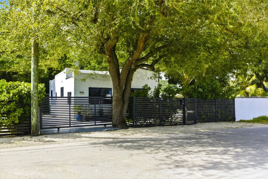 More Photos Of 8270-8280 NE 1st Pl, Miami Apartments For Sale