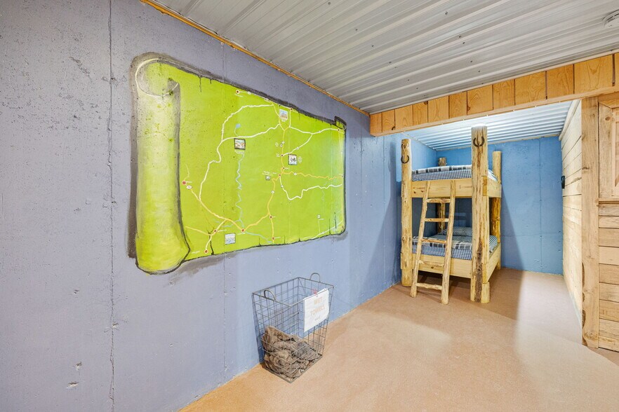 More Photos Of 714 N Saint Mary St, Pilot Knob Freestanding For Sale