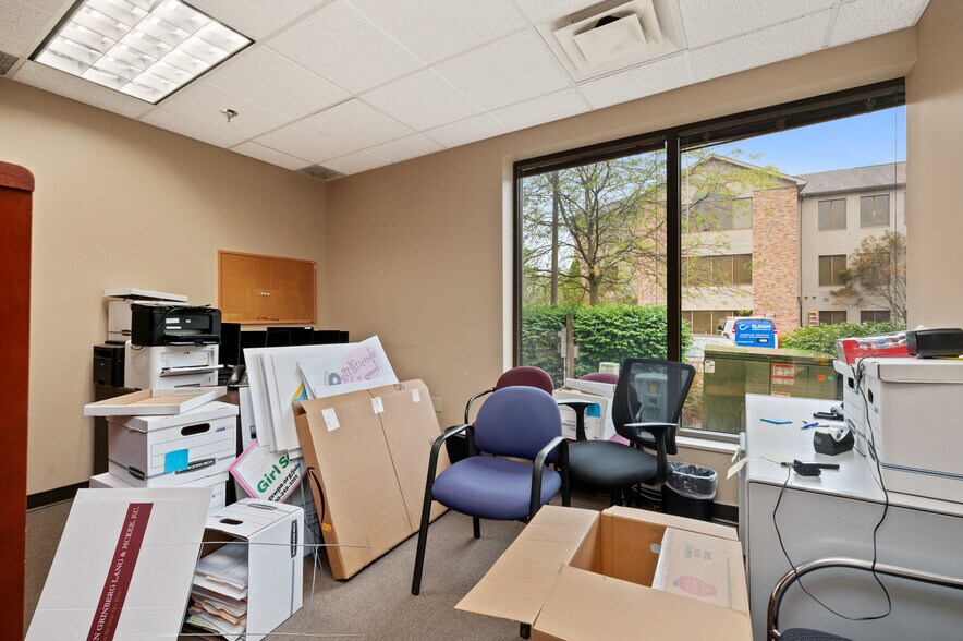 More Photos Of 3000 Stonewood Dr, Wexford Office For Lease