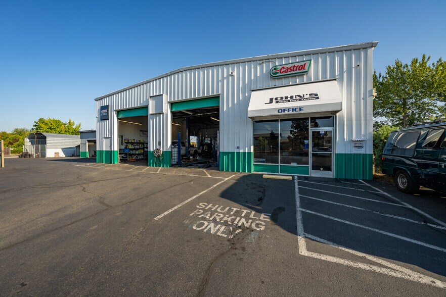 Primary Photo Of 3311 Biddle Rd, Medford Auto Repair For Sale