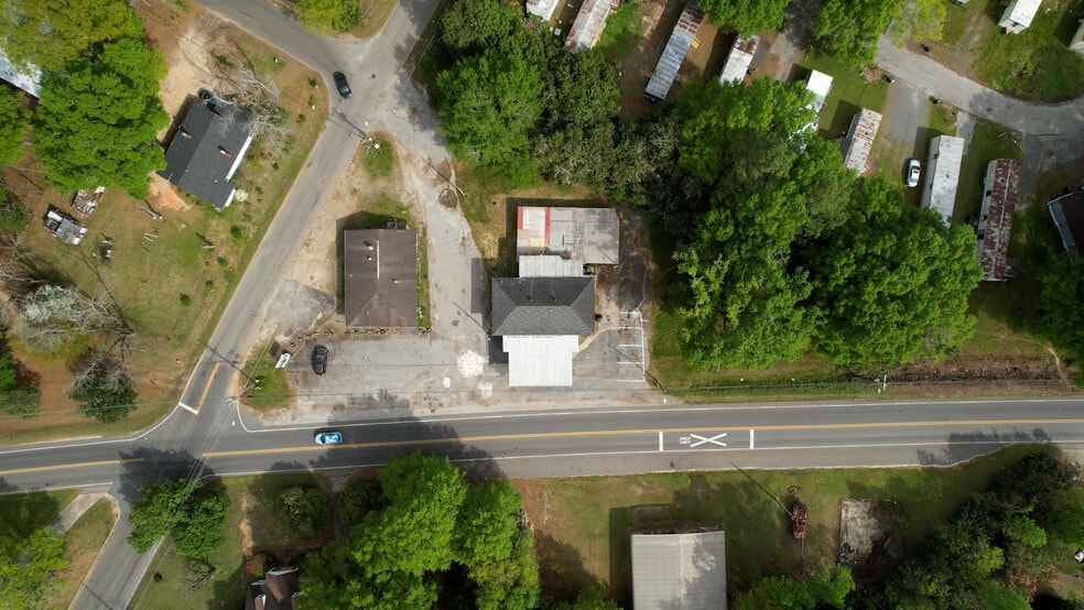 More Photos Of 510 S Camellia Blvd, Fort Valley Convenience Store For Sale