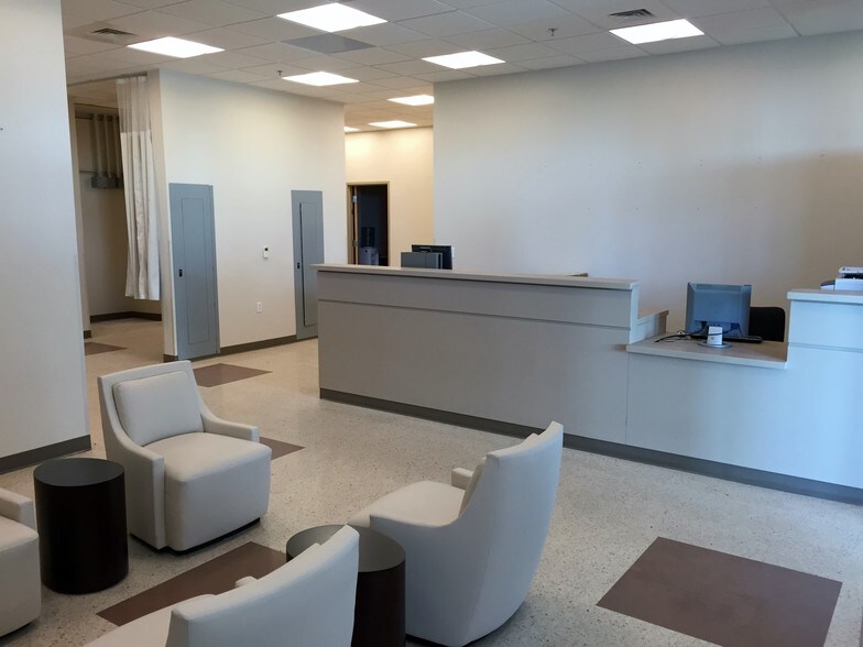 More Photos Of 4532 N Mesa St, El Paso Medical For Lease