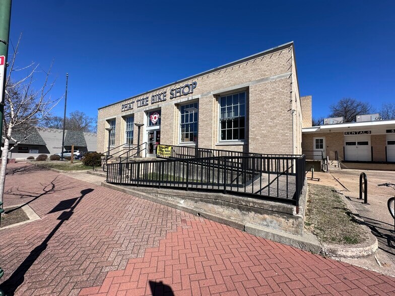 Primary Photo Of 101 Broadway St S, Siloam Springs Office For Sale
