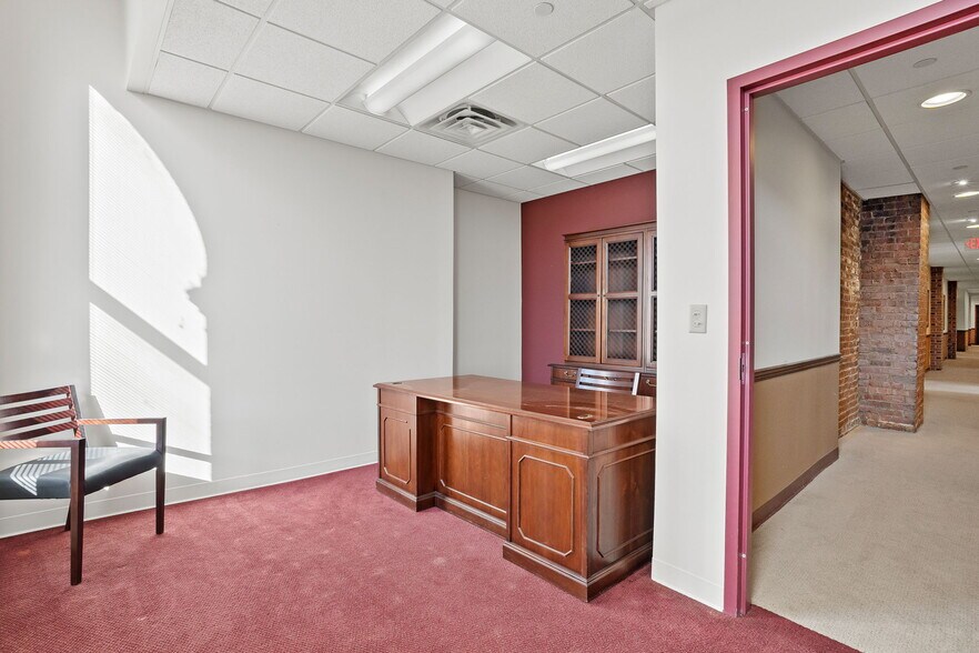 More Photos Of 309 Court Ave, Des Moines Office For Lease