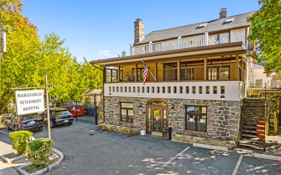 More Photos Of 649 W Boston Post Rd, Mamaroneck Veterinarian Kennel For Sale