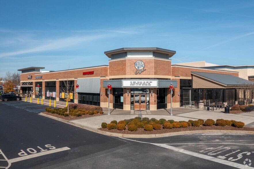 More Photos Of 1025 Woodruff Rd, Greenville Unknown For Lease