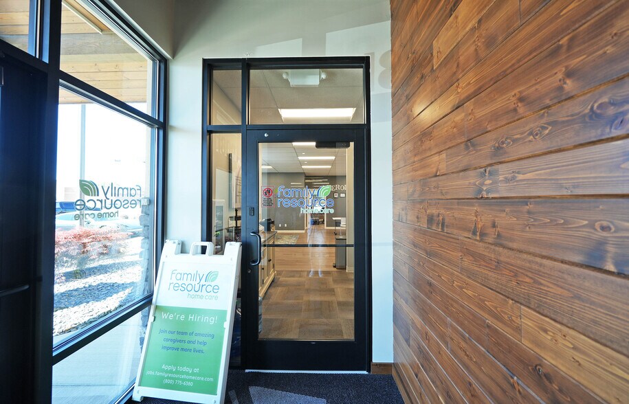 More Photos Of 1800 Rainier Pl, Union Gap Office For Lease