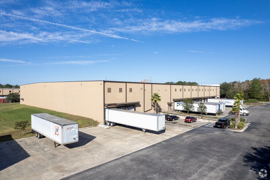 More Photos Of 8215 Westside Industrial, Jacksonville Unknown For Lease