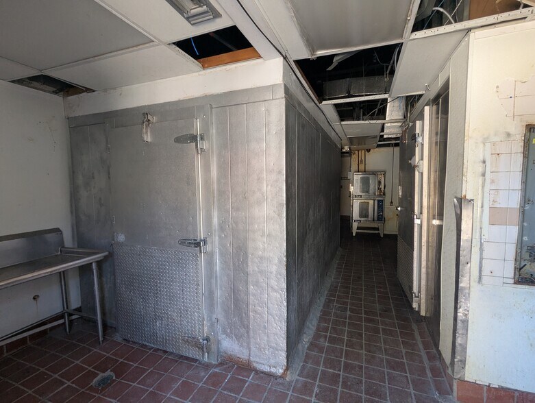 More Photos Of 1430 Washington Blvd, Beaumont General Retail For Sale