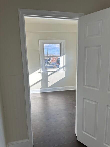 More Photos Of 800 Dekalb St, Bridgeport Storefront Retail Residential For Sale