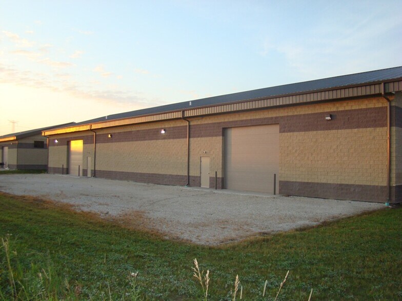 More Photos Of 16726 Cherry Creek Ct, Joliet Warehouse For Lease