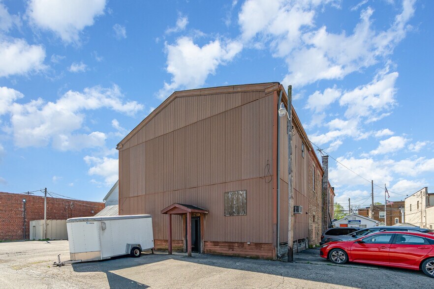 More Photos Of 222 W Plane St, Bethel Storefront For Sale