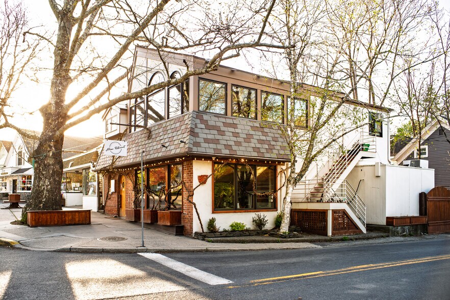 More Photos Of 51 Tinker St, Woodstock Restaurant For Sale
