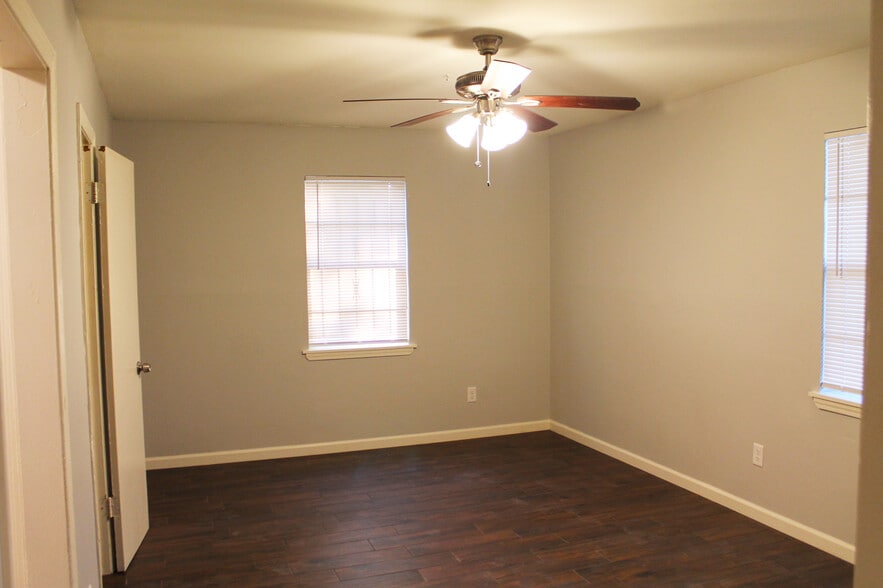More Photos Of 957 Wellington St, Memphis Apartments For Sale