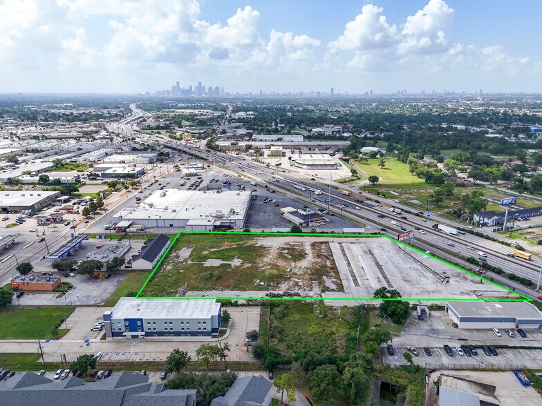 More Photos Of 4900 North Fwy, Houston Land For Lease