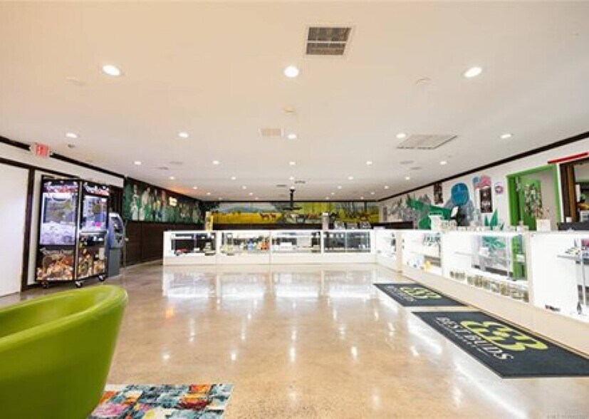 More Photos Of 4300 W Rogers Blvd, Skiatook Freestanding For Lease