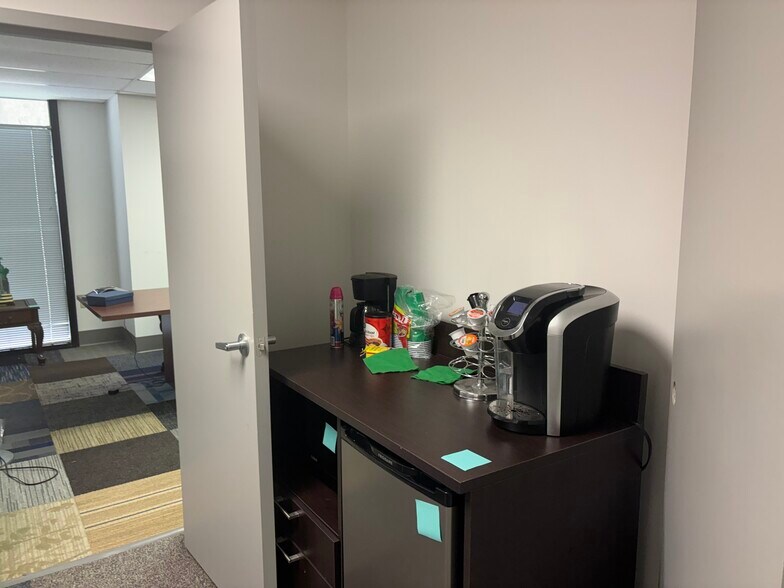 More Photos Of 504 Capital Cir SE, Tallahassee Office For Lease