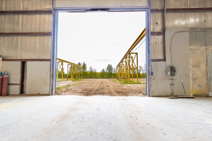More Photos Of 1511 4th St, Nisku Manufacturing For Lease