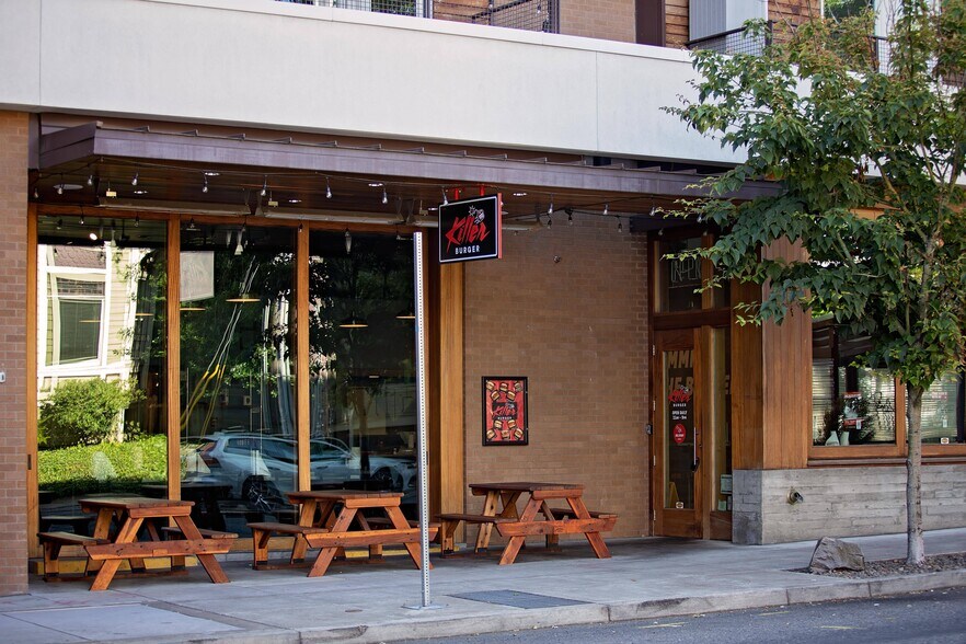 More Photos Of 1650 NW 23rd Ave, Portland Apartments For Lease