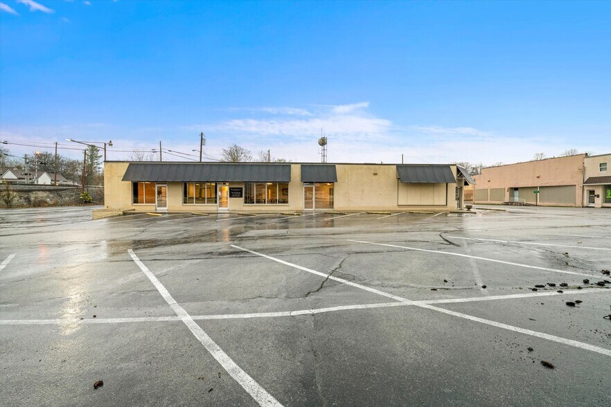 Primary Photo Of , Harriman Office For Sale