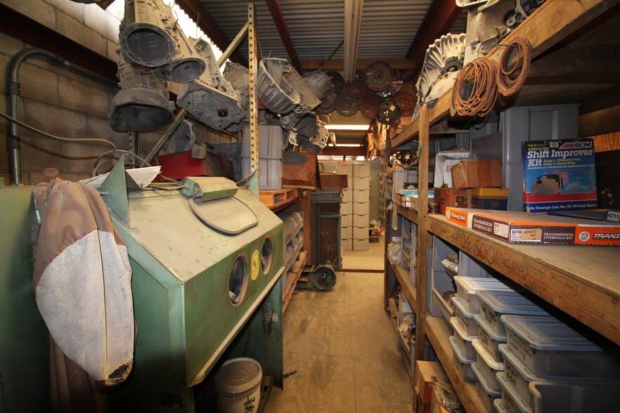 959 Queen St, Honolulu, HI 96814 Auto Repair For Sale