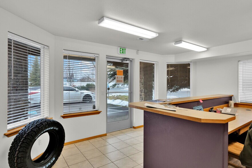 More Photos Of 11445 N Reed Rd, Hayden Warehouse For Sale