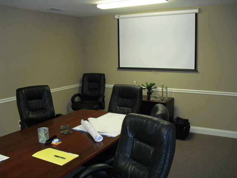 More Photos Of 820 Brogdon Rd, Suwanee Warehouse For Sale