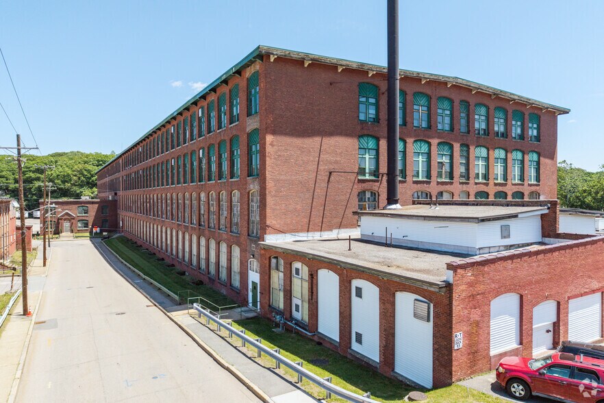 More Photos Of 159 Singleton St, Woonsocket Manufacturing For Lease