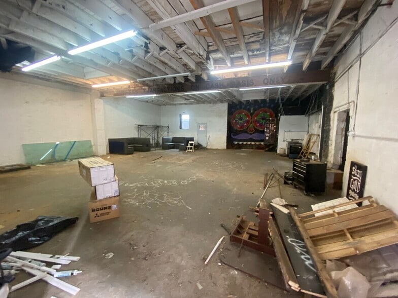 More Photos Of 6 Charles Pl, Brooklyn General Retail For Lease