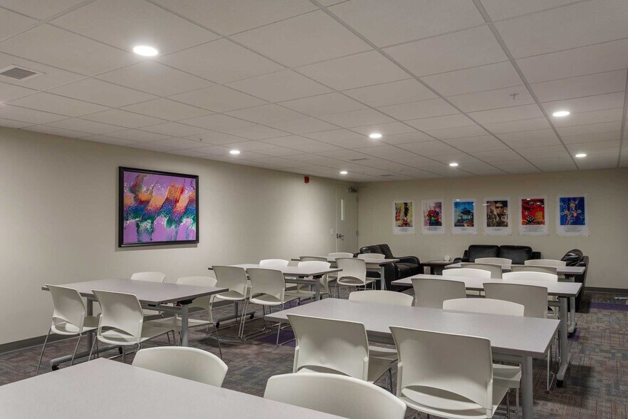 More Photos Of 125 Dundas Rd, Kelowna Apartments For Sale