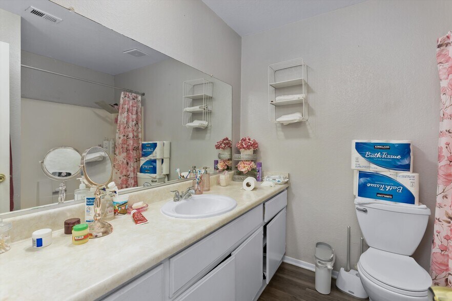 More Photos Of 1140 Oxford Dr, Redlands Apartments For Sale