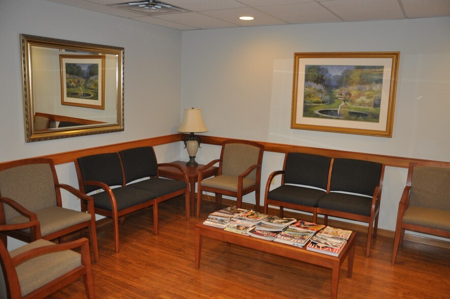 More Photos Of 1151 Bethel Rd, Columbus Medical For Sale