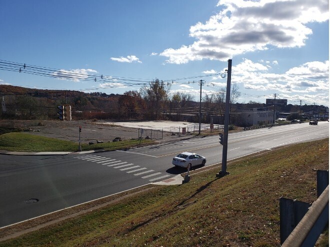 More Photos Of 1074 Wolcott St, Waterbury Land For Lease